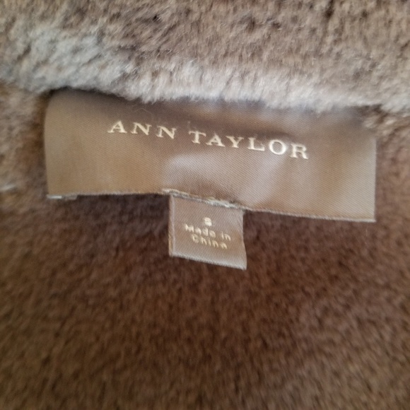 ANN TAYLOR Brown Button Up Shearling Coat - Picture 6 of 11